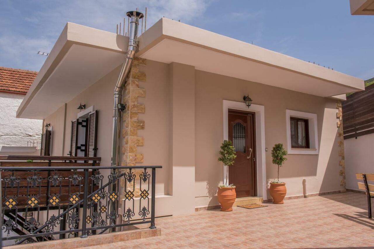 Marika Traditional Home Élos Buitenkant foto