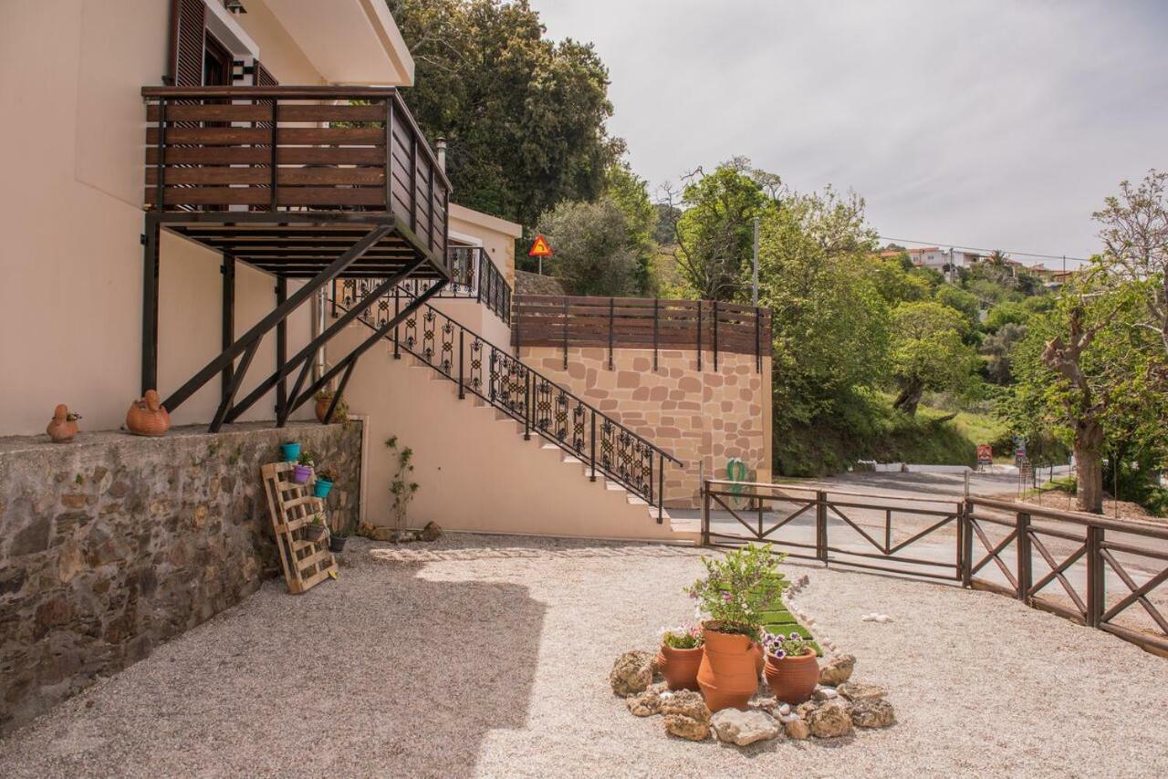 Marika Traditional Home Élos Buitenkant foto